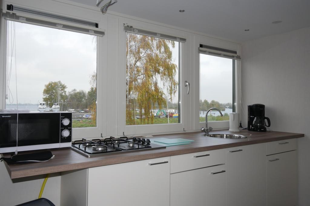 Visserslust - Woonboten & Appartementen Vinkeveen Quarto foto
